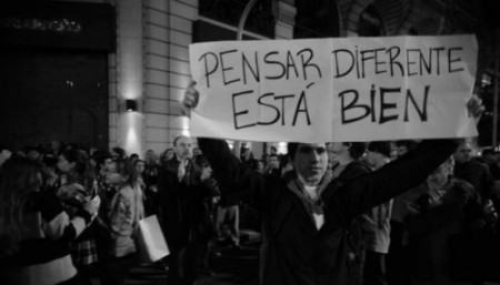 Carta de Lectores Tomará décadas revertir el daño que dejó el Gobierno ¿CÓMO SE PUEDE DEFENDER EL “MODELO”?