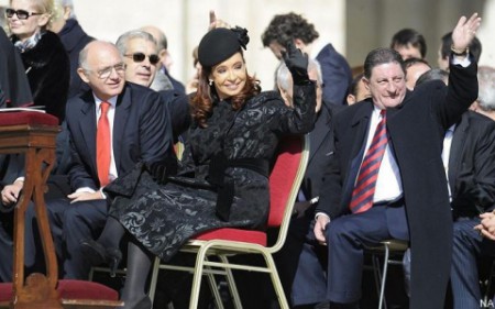 Nuevo Papa, nuevo plan: panqueques PARA TODOS (y Todas) CAMBIO DE REPENTINO Discurso K