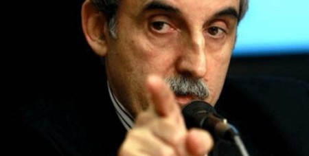 La economía a los palos EL KIRCHNERISMO NOS SIGUE PEGANDO ABAJO